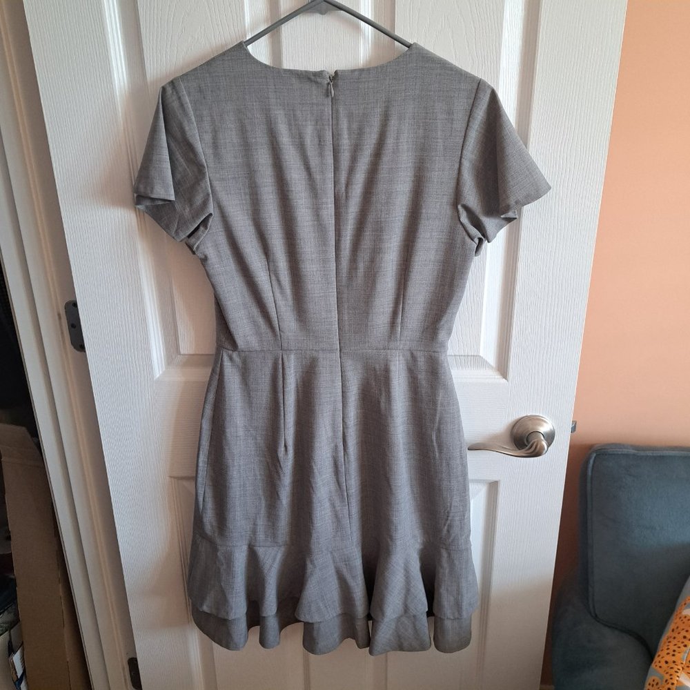 Grey suit dress, short sleeve, ruffle hem - Picture 4 of 7